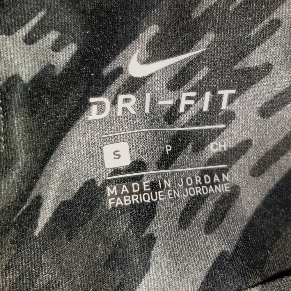 Nike Dri-Fit Mid-rise Camo Leggings Size Small Dark Smoke Grey One Legend Pant - Picture 3 of 14